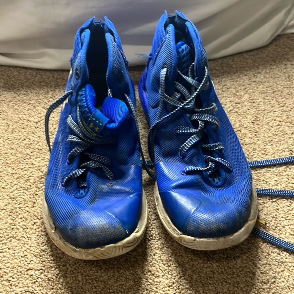 Under armor curry shoes sz Y6.5